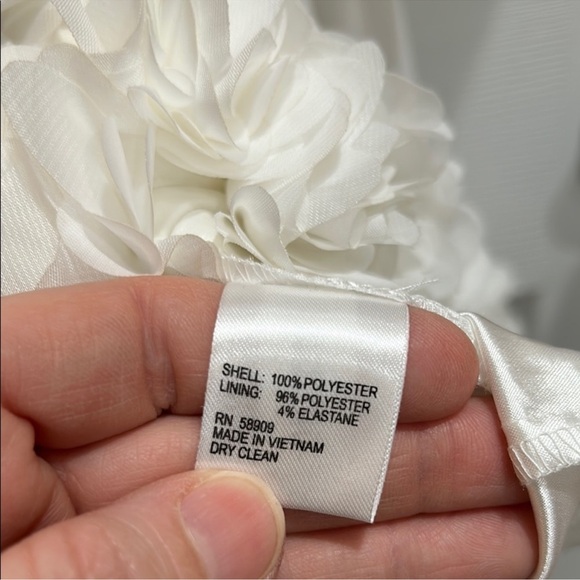 Alex Marie Textured Cream Top - Picture 9 of 9